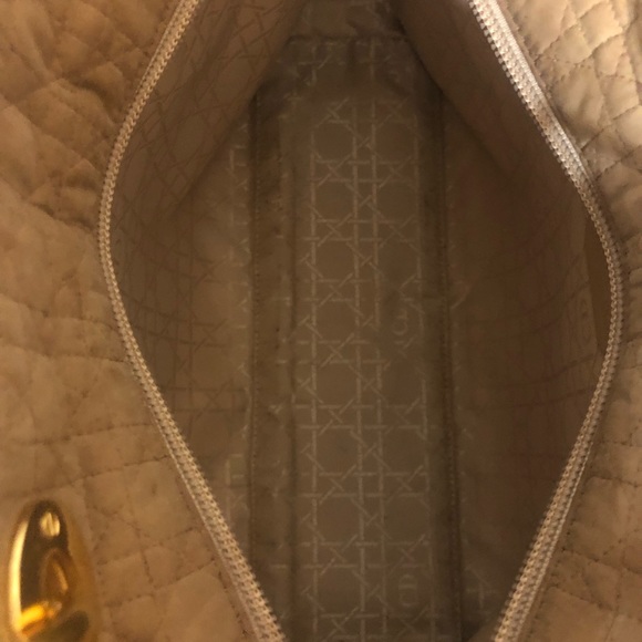 Authentic CHRISTIAN DIOR carnage in fabric - Picture 8 of 16